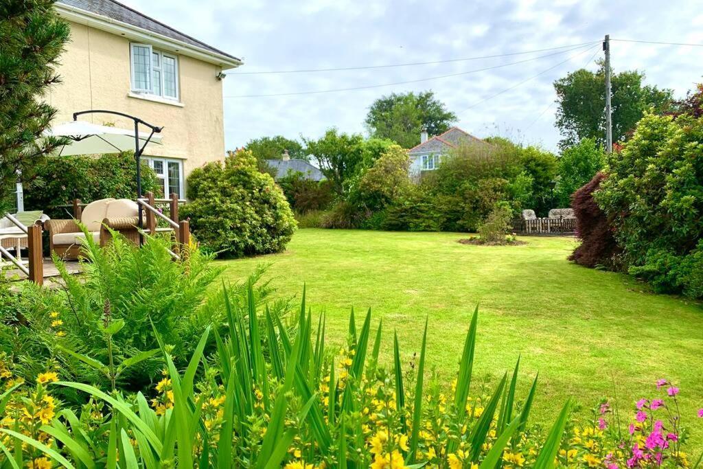 Hectors House Comfortable 4 Bed House In Mature Gardens Yelverton Exterior photo