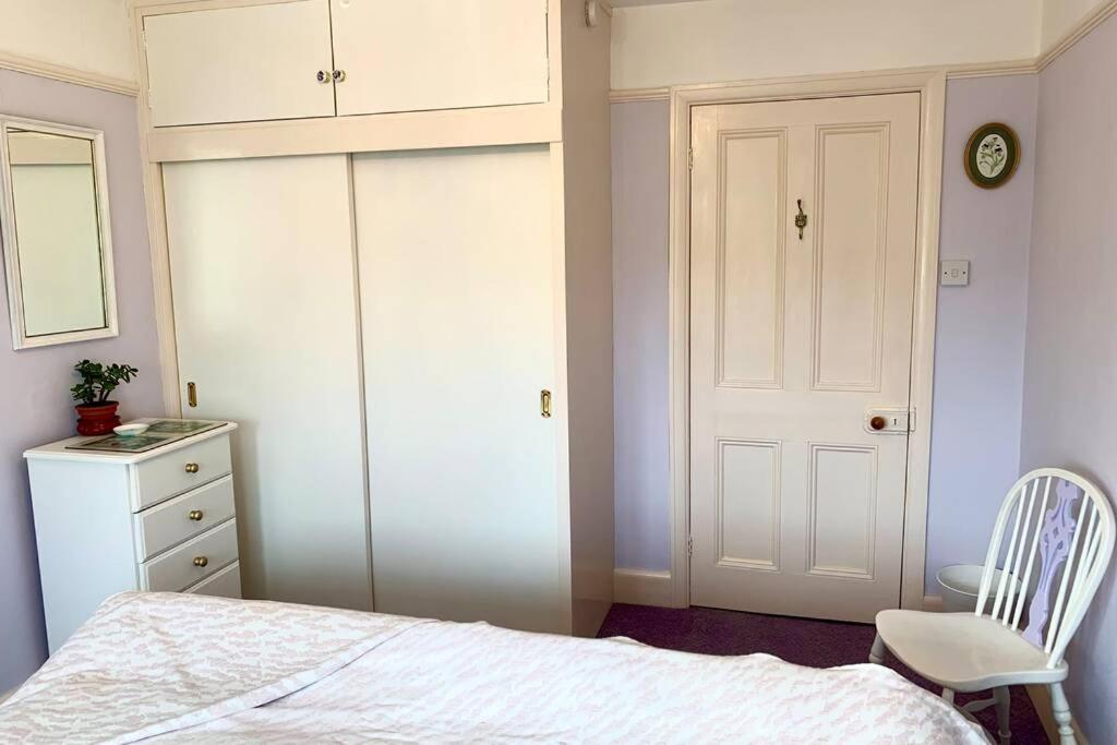 Hectors House Comfortable 4 Bed House In Mature Gardens Yelverton Exterior photo