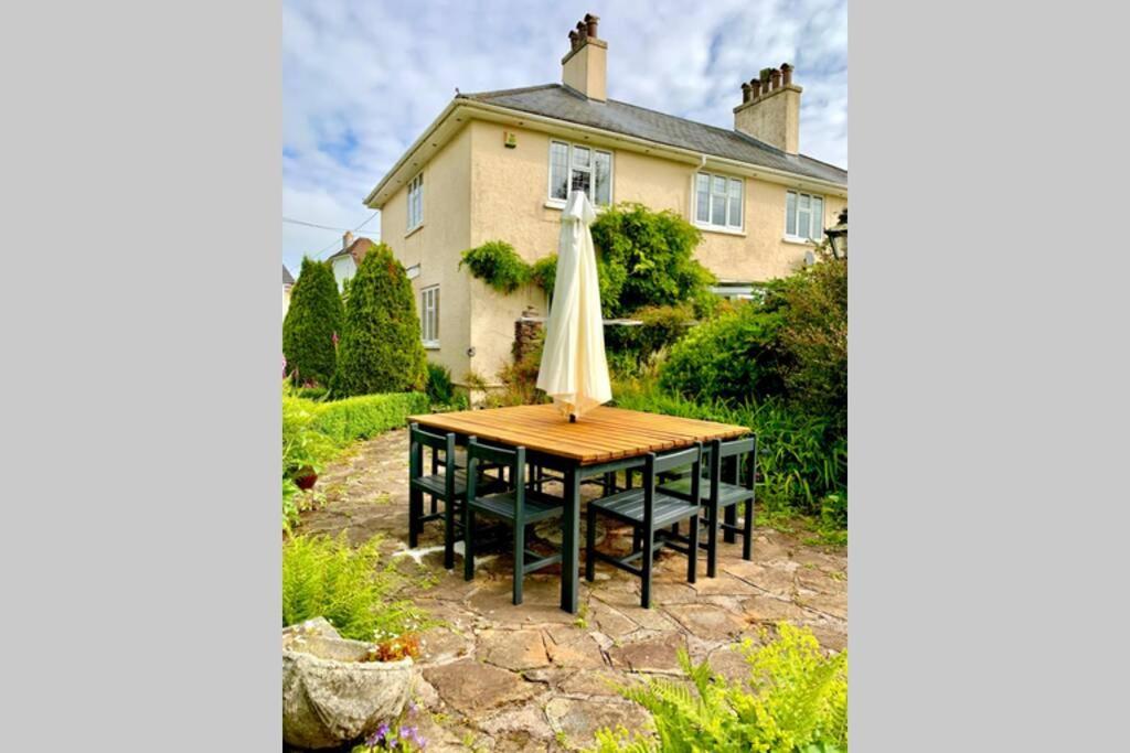 Hectors House Comfortable 4 Bed House In Mature Gardens Yelverton Exterior photo
