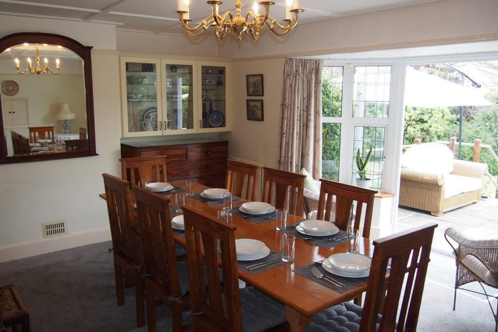 Hectors House Comfortable 4 Bed House In Mature Gardens Yelverton Exterior photo